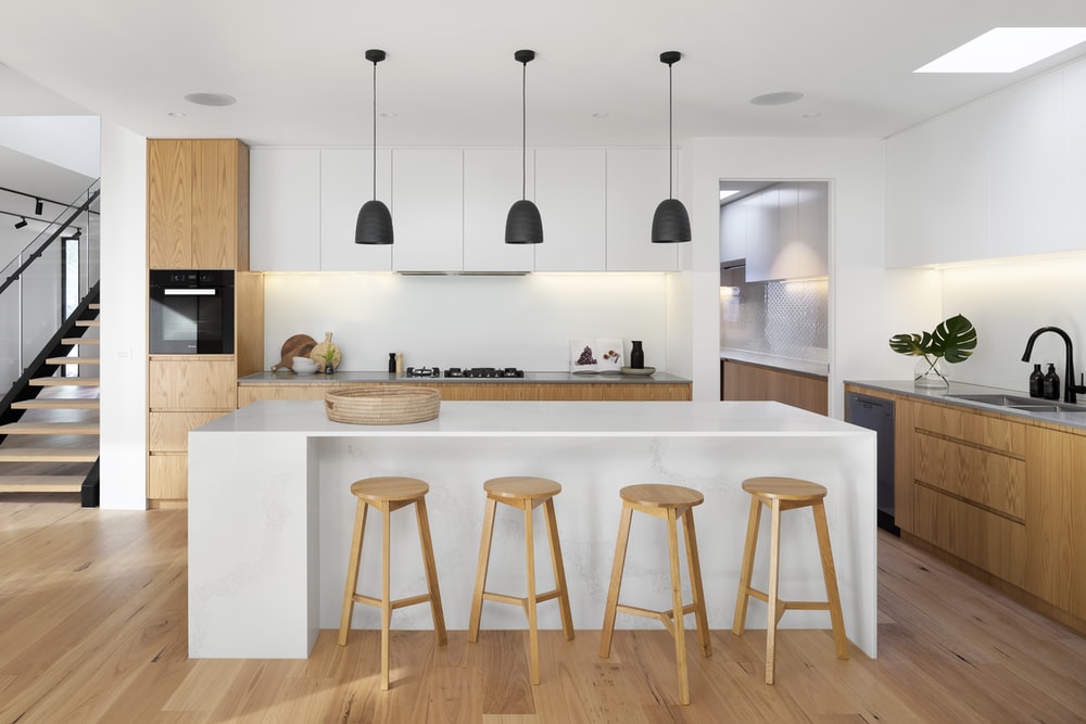 Simplify Spaces - Island Kitchen